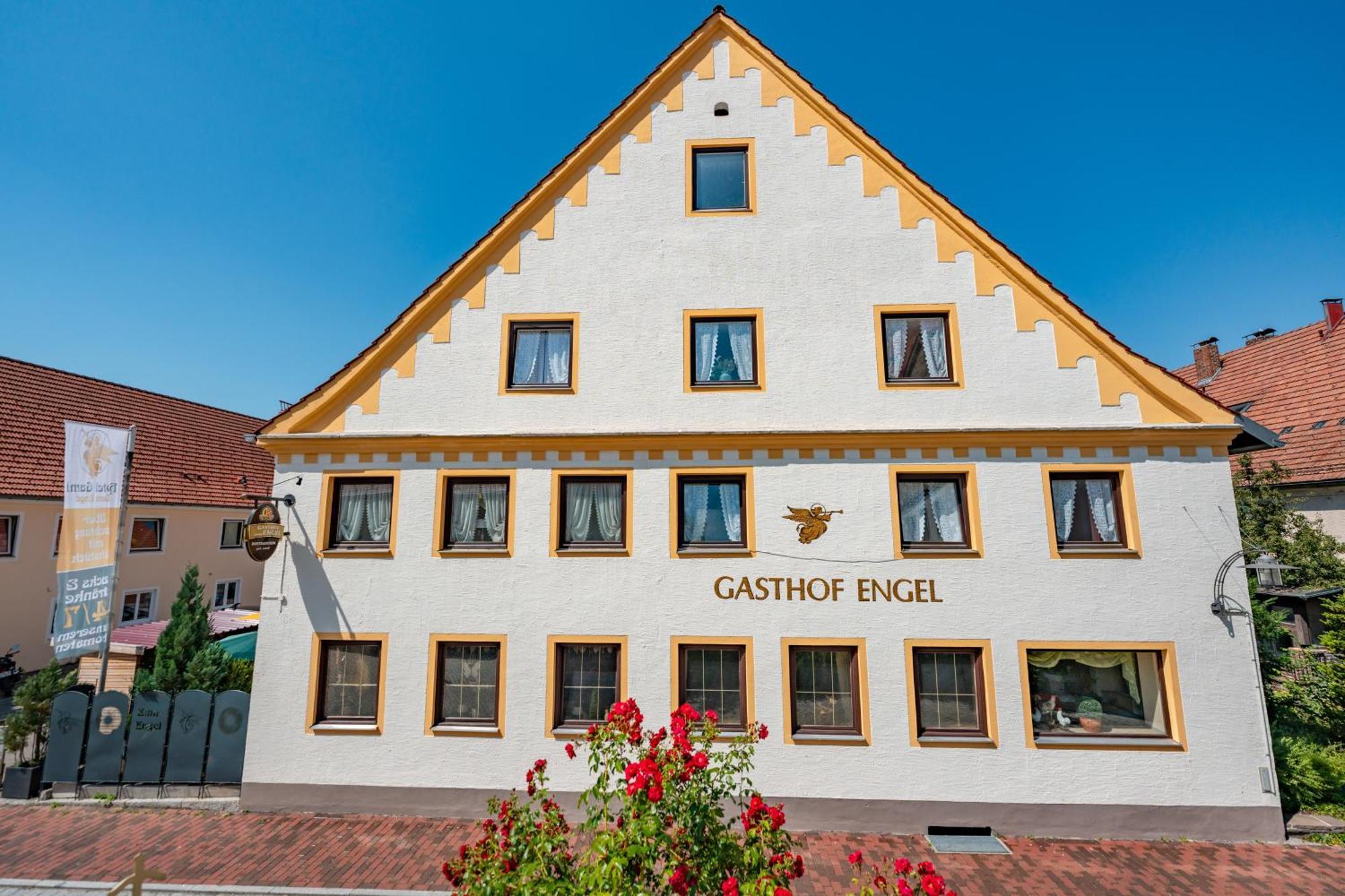 Hotel Garni "Zum Engel" Oberguenzburg Exterior foto